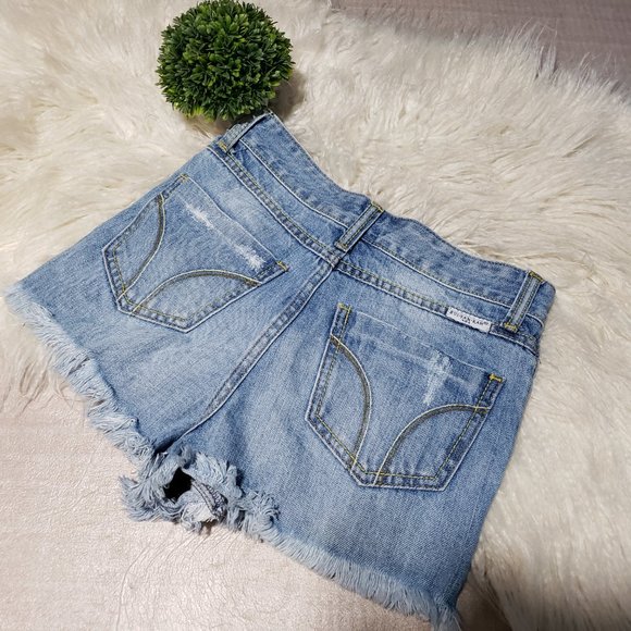 Bui Yah Kah High Rise distressed frayed hem shorts - Picture 6 of 7